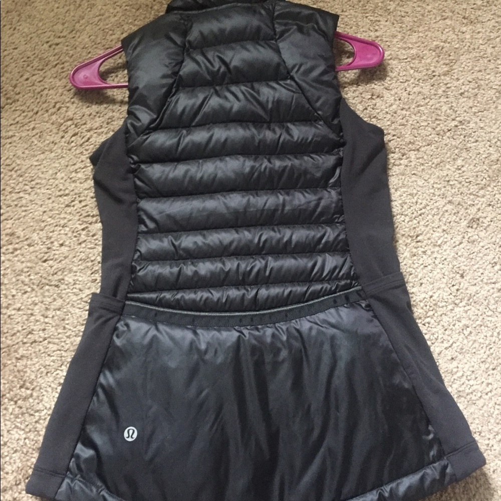 Lululemon Down for a run Vest